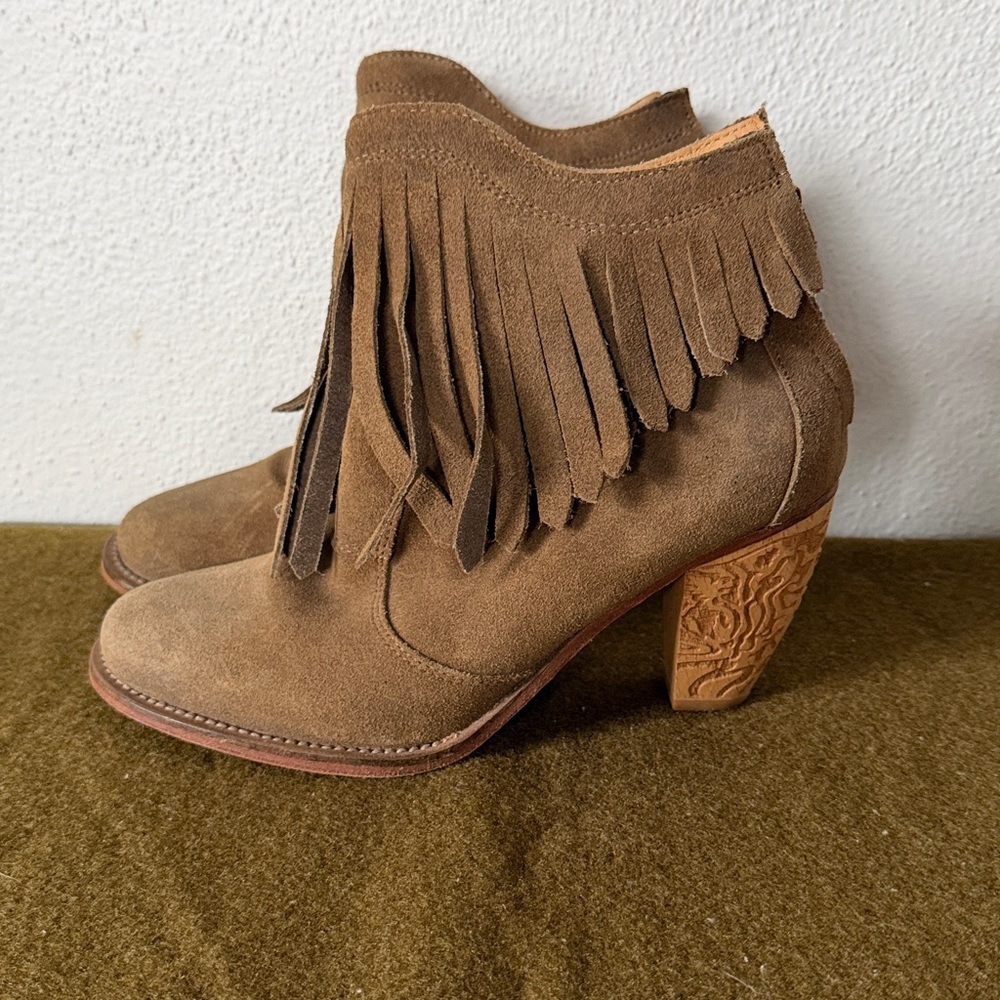 Uppercase Free People Sylvia Brown Fringe Carved Heel Booties Size 7 - Picture 3 of 5